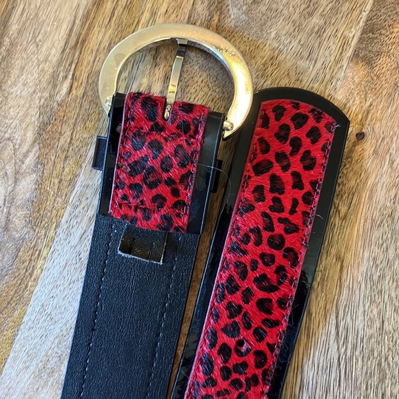 WHITHOUSE BLACKMARKET WHBM Size Small Belt Red/Black Cheetah Horsehair Leather - Picture 6 of 16